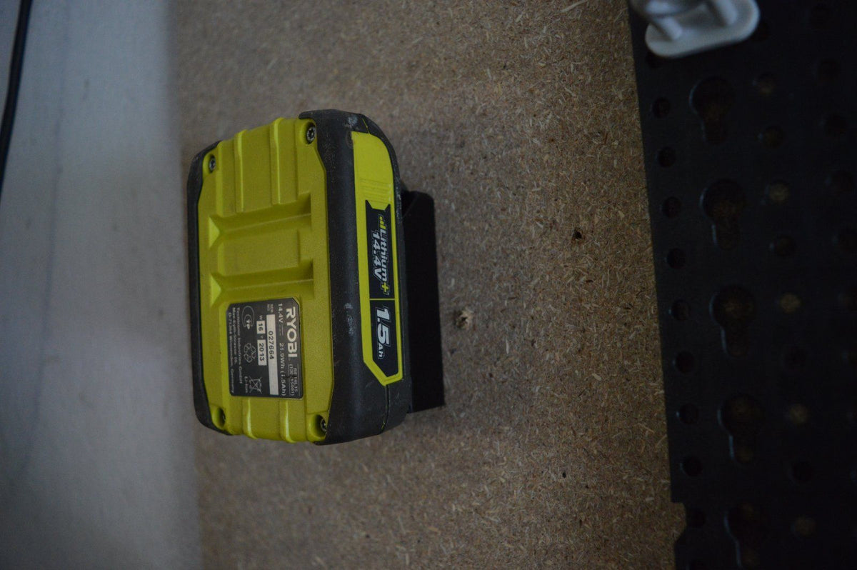 Maik3D Akkuhalterung kompatibel mit RYOBI 14.4V – Wandhalterung