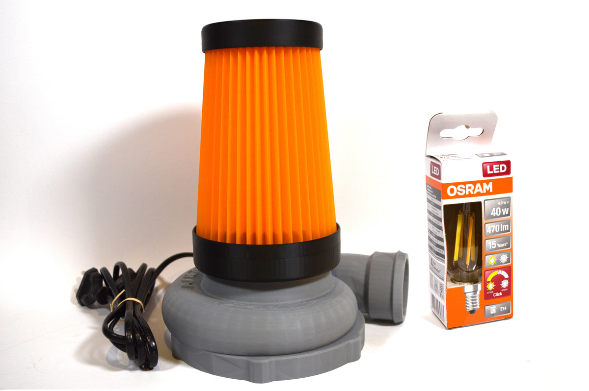 Maik3D Turbolader Lampe mit orangem Luftfilter – LED-Deko für Auto-Fans