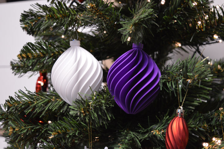 Christbaumkugeln moderne Weihnachtsdekoration aus nachhaltigen Rohstoffen - Maik Söllner