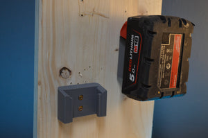Maik3D Maik3D Akkuhalterung – kompatibel mit Milwaukee 18V